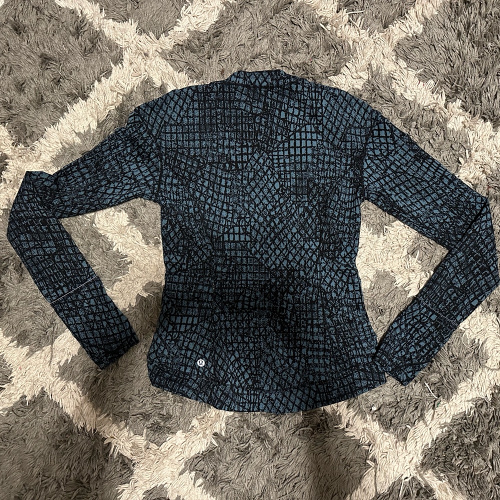 Lululemon Close to Crossing Long Sleeve Jacquard Tectonic Shipmate Black…